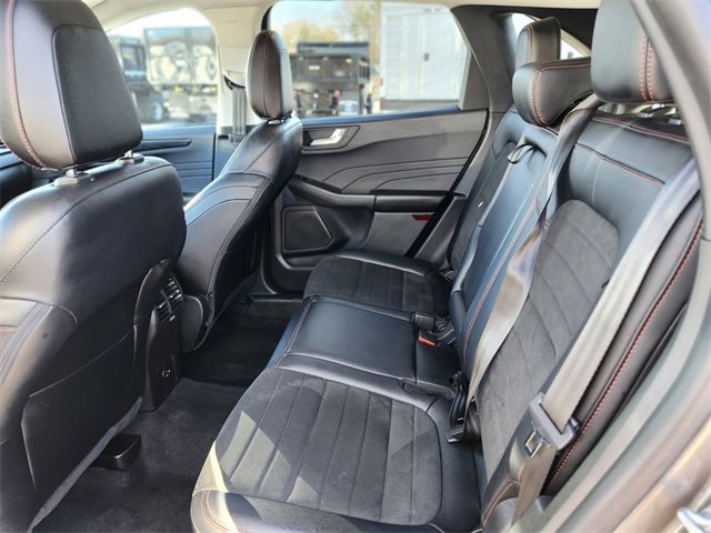 Certified 2021 Ford Escape SEL w/ SEL Stealth AWD Package image 16