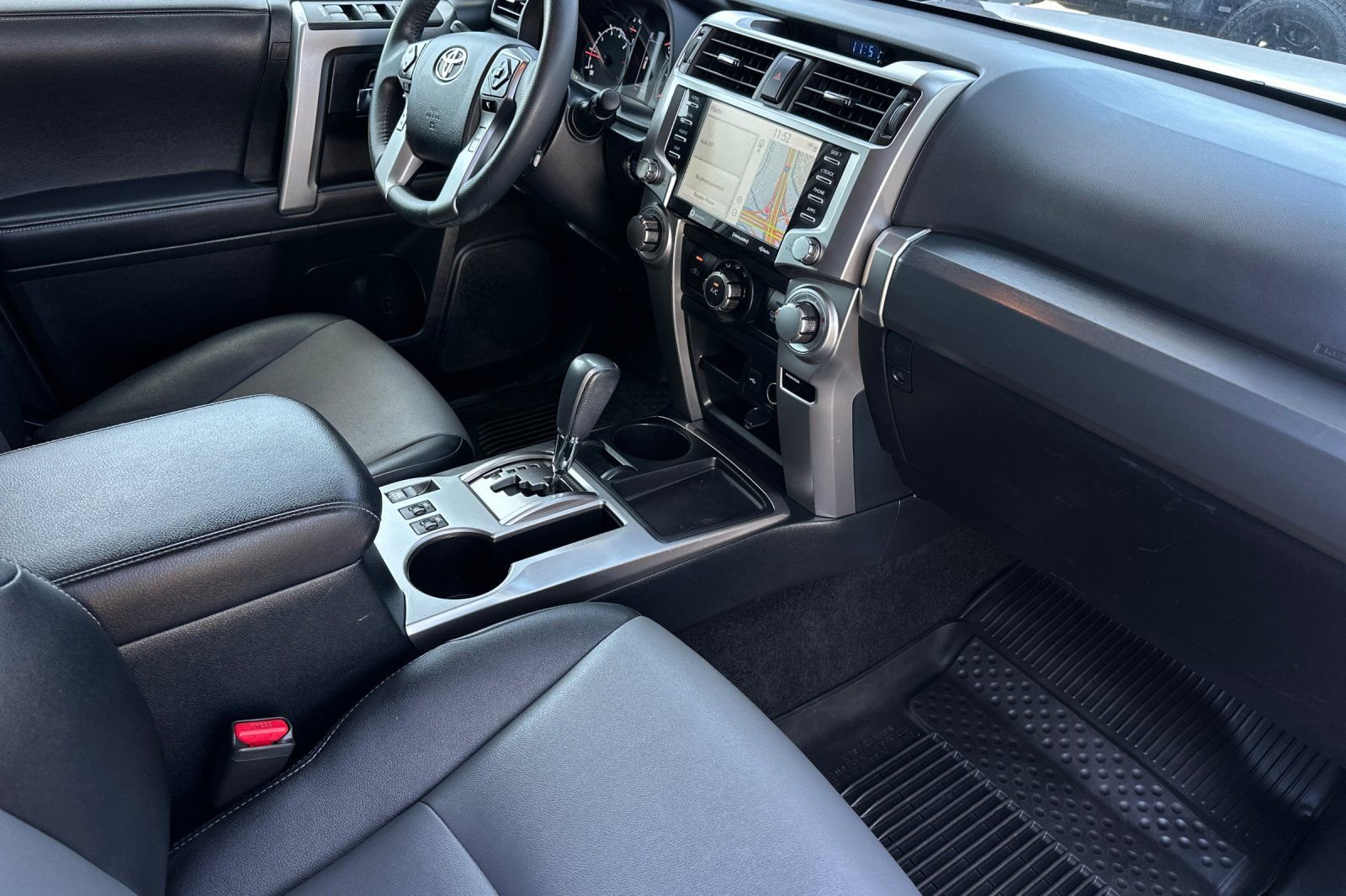 Used 2022 Toyota 4Runner SR5 Premium w/ Moonroof Package RWD image 16