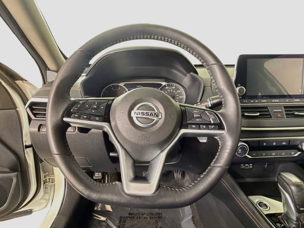 Used 2019 Nissan Altima 2.5 SR FWD image 12