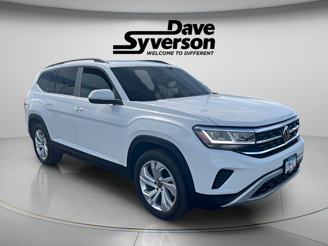 Used 2023 Volkswagen Atlas SE w/ Panoramic Sunroof Package AWD/4WD image 3