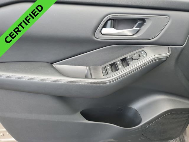 Used 2024 Nissan Rogue SV image 22