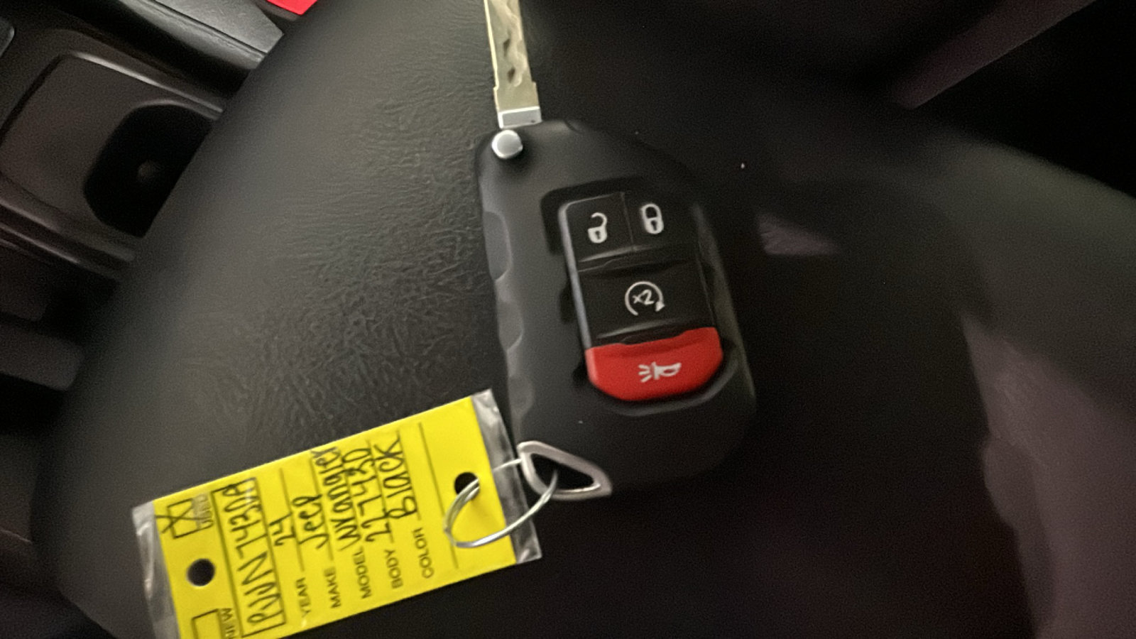 Used 2024 Jeep Wrangler Unlimited w/ Convenience Group AWD/4WD image 24