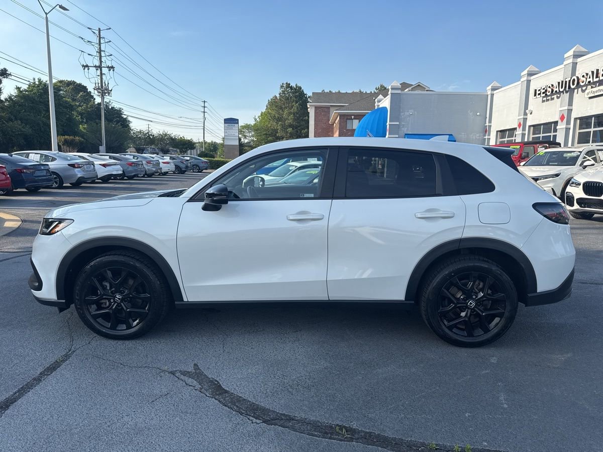 Used 2023 Honda HR-V Sport image 4