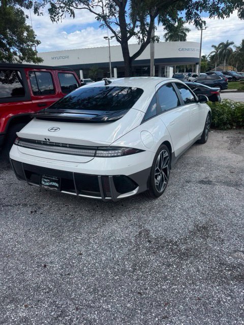 Used 2023 Hyundai Ioniq 6 SEL RWD image 3