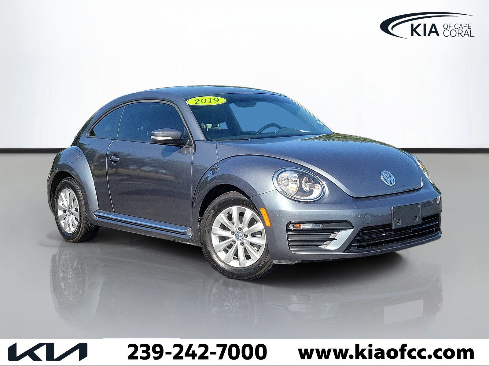 Used 2019 Volkswagen Beetle 2.0T SE FWD image 1