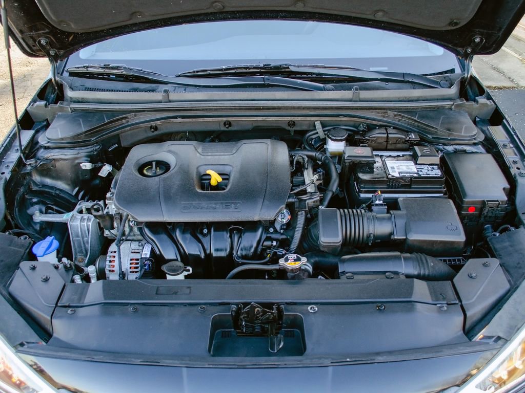 Used 2020 Hyundai Elantra Value Edition w/ Cargo Package (C1) image 9