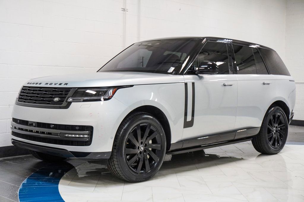 Used 2023 Land Rover Range Rover SE image 4