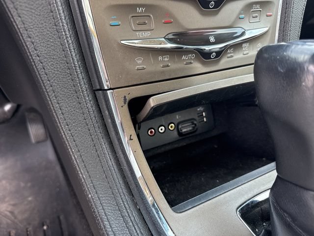 Used 2013 Lincoln MKX AWD image 12