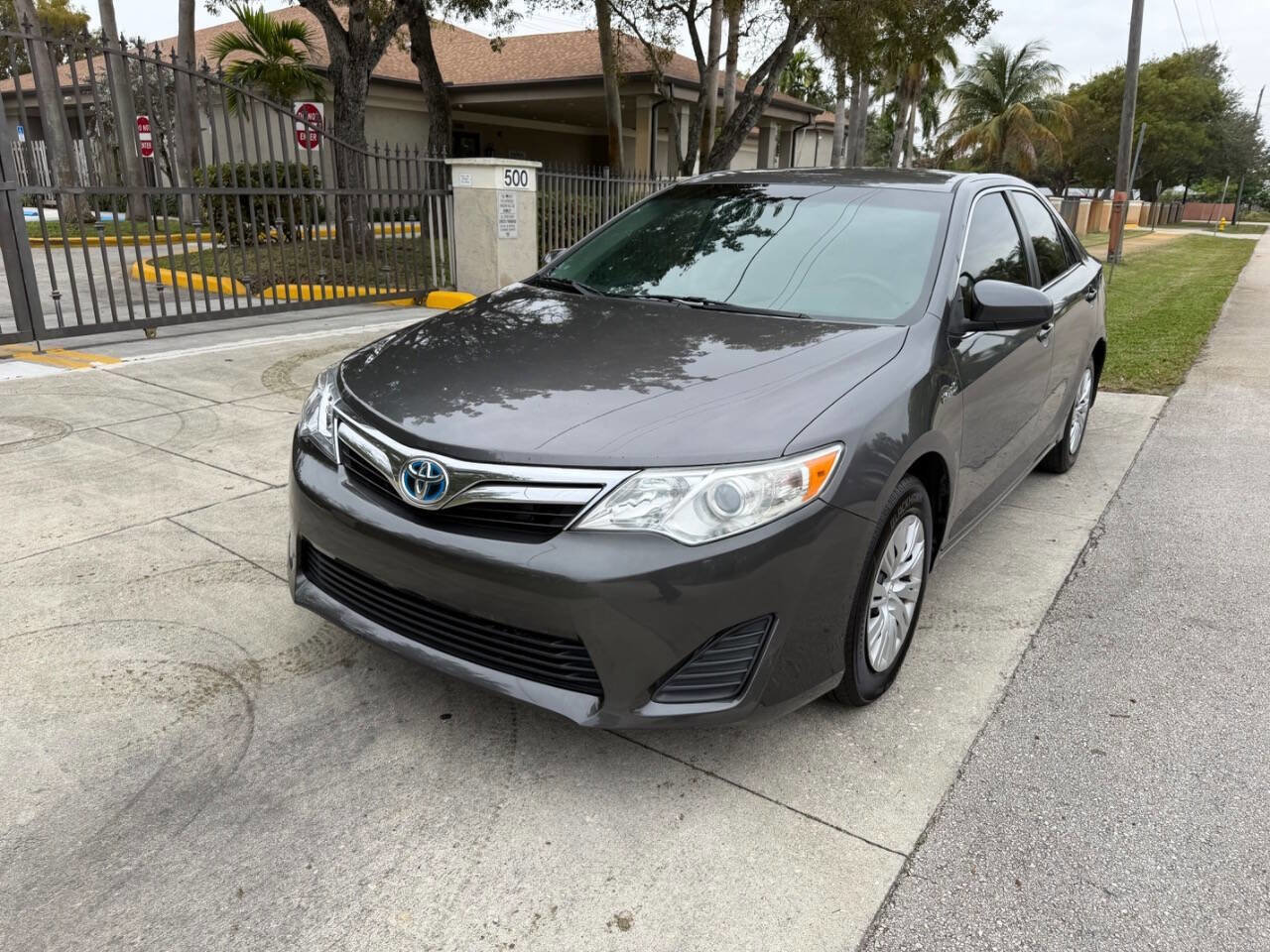 Used 2013 Toyota Camry LE image 5