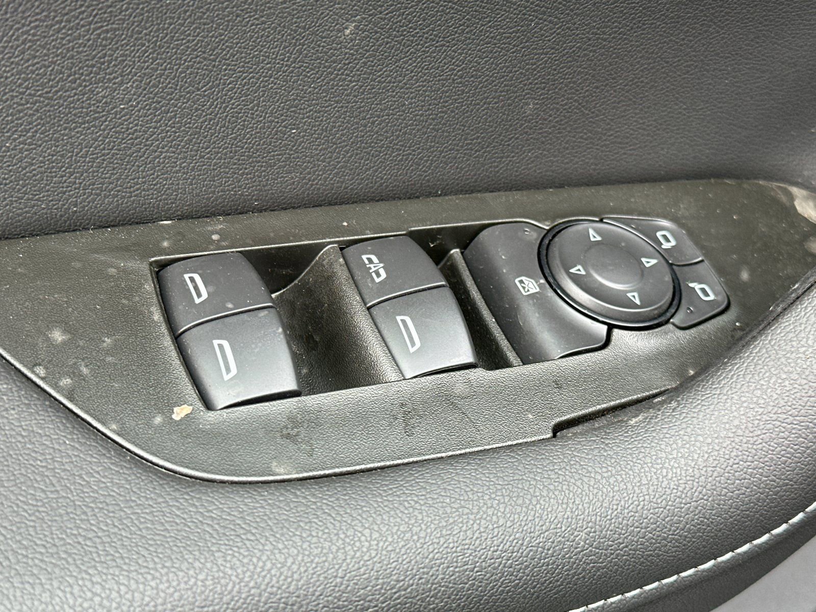 New 2025 Chevrolet Blazer LT w/ Driver Confidence Package image 12