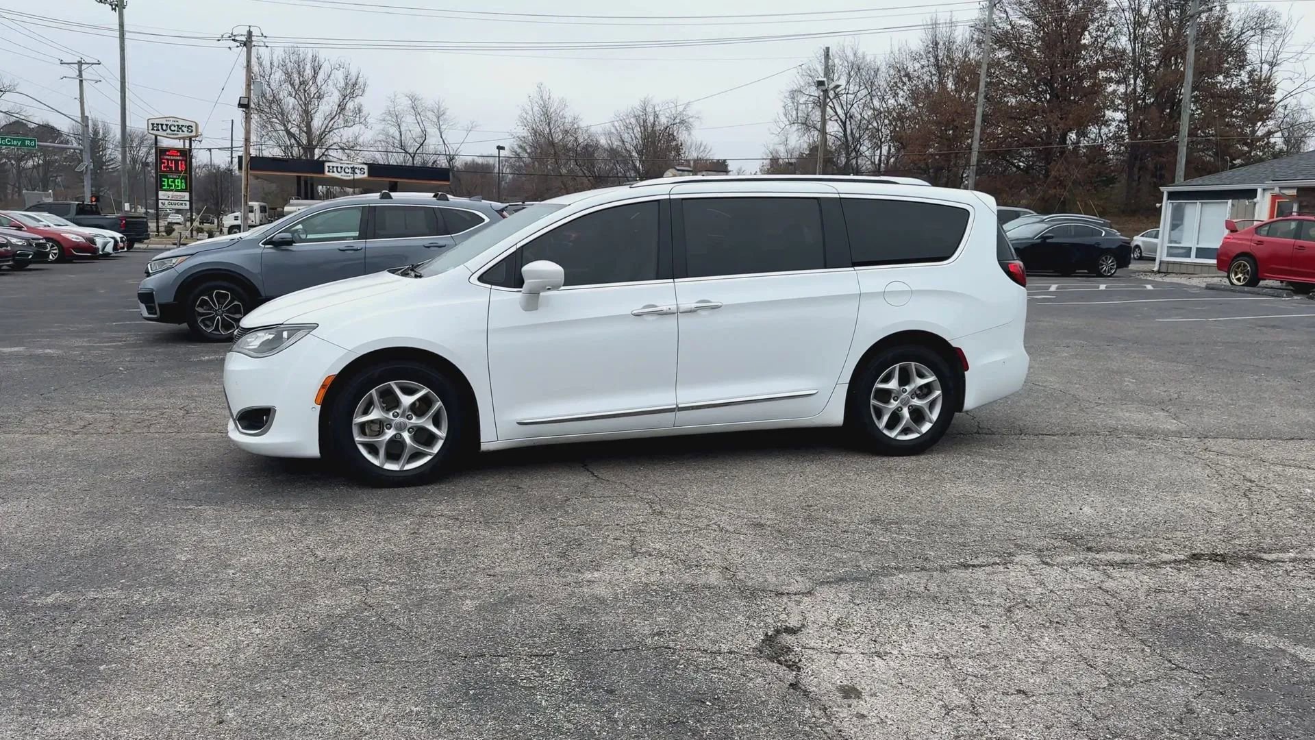 Used 2018 Chrysler Pacifica Touring-L Plus w/ Advanced Safetytec Group image 5