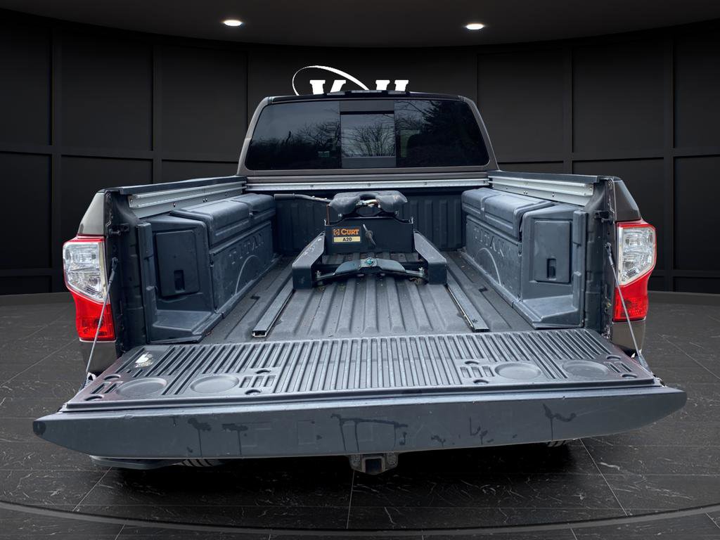 Used 2017 Nissan Titan Platinum Reserve AWD/4WD image 25