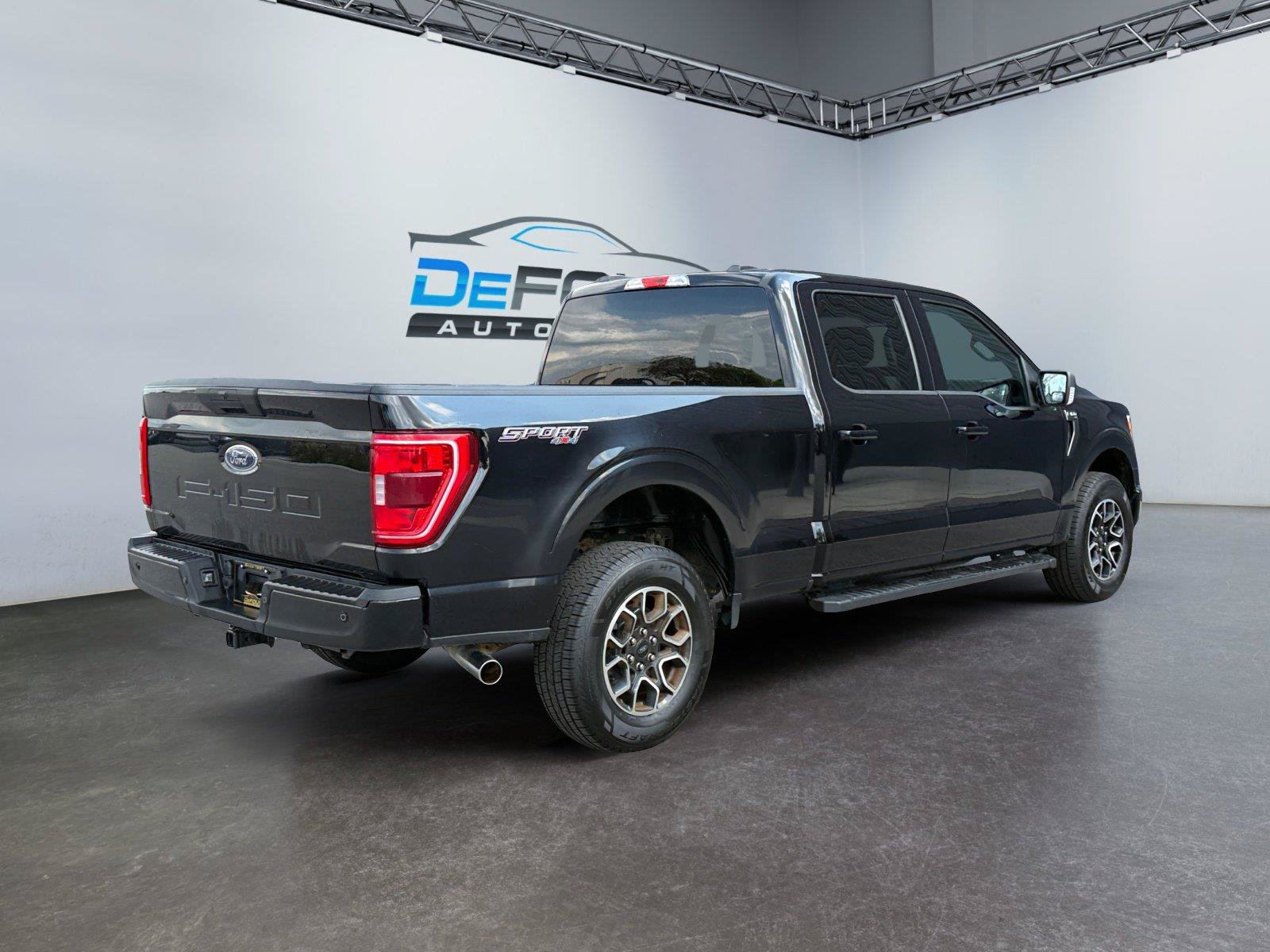 Used 2021 Ford F150 XLT w/ Equipment Group 301A Mid AWD/4WD image 3