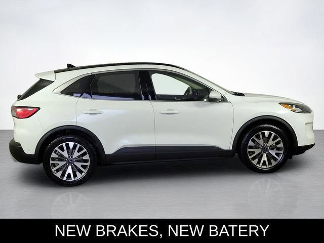 Certified 2020 Ford Escape Titanium image 2