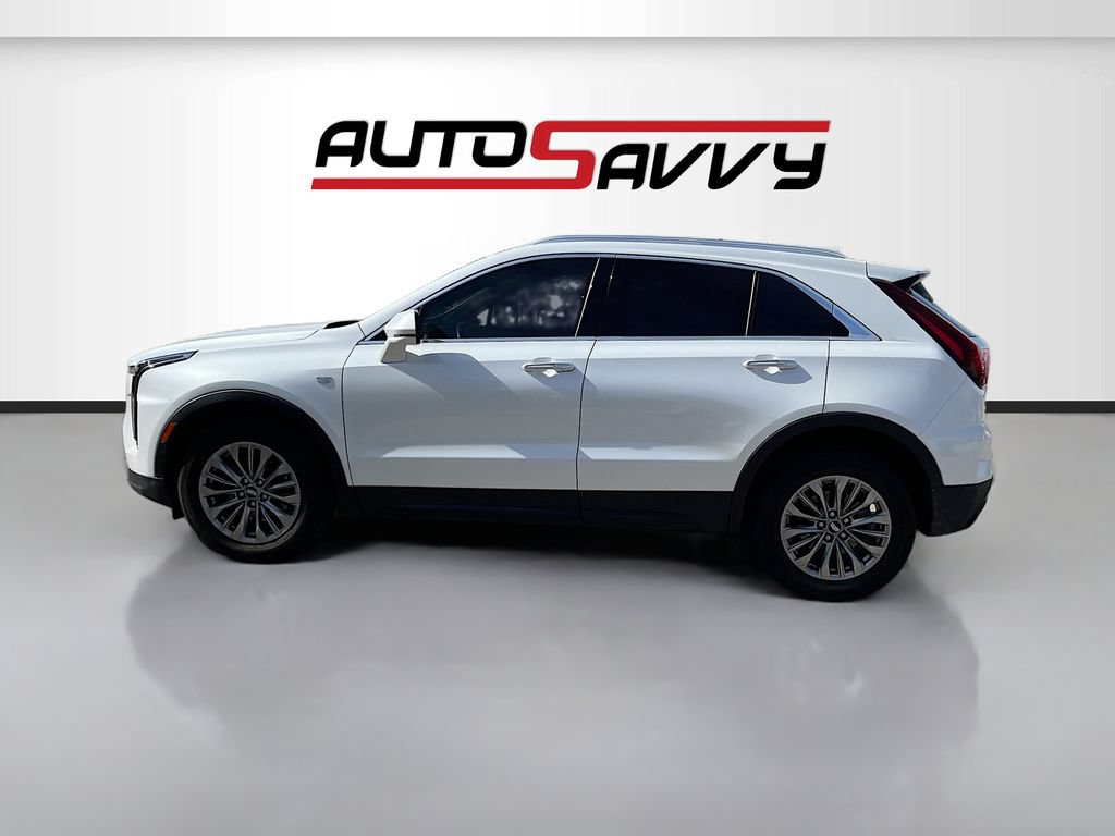 Used 2024 Cadillac XT4 Premium Luxury w/ Cold Weather Package FWD image 4