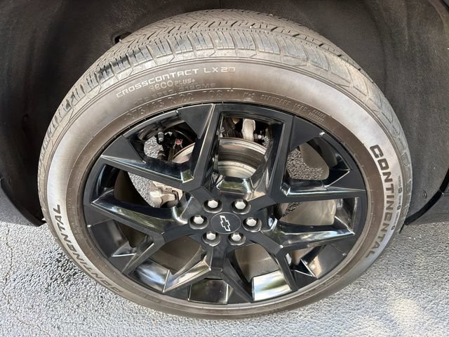 Used 2024 Chevrolet Traverse RS FWD image 17