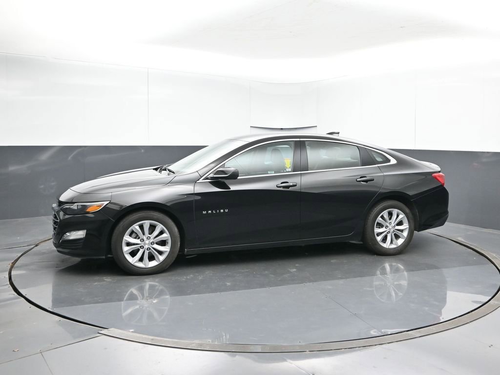 Used 2024 Chevrolet Malibu LT image 2