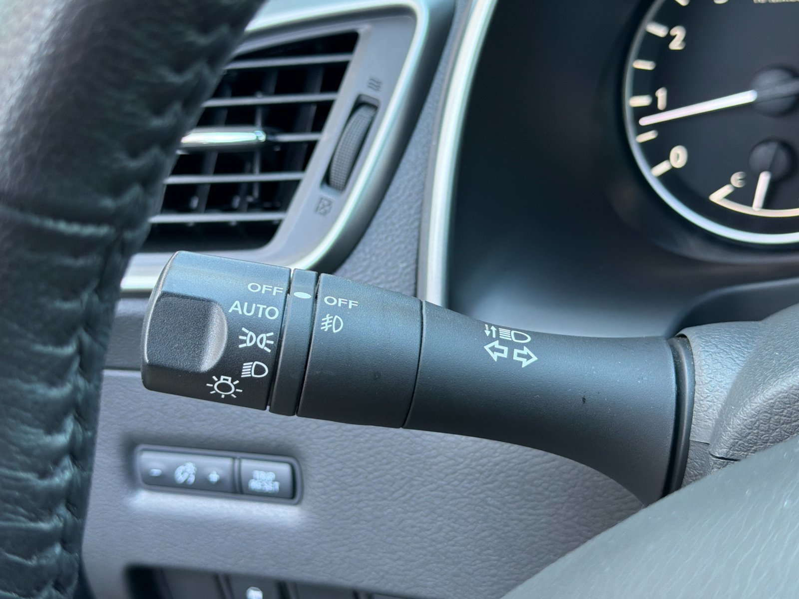 Used 2023 Nissan Murano SV FWD image 29