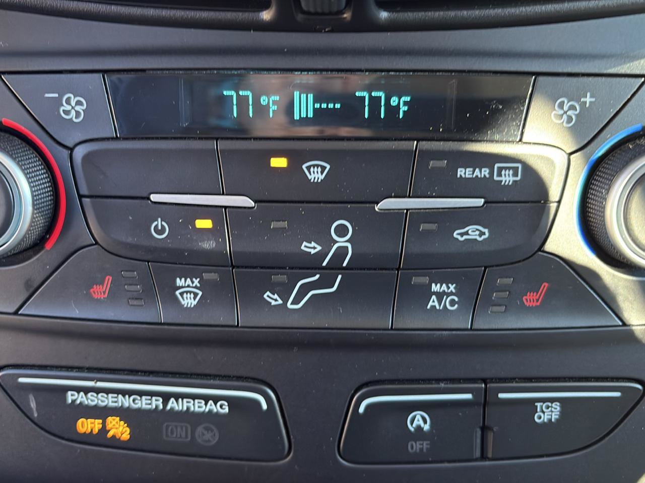 Used 2018 Ford Escape SE AWD/4WD image 25