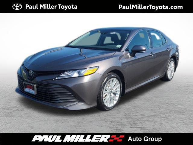 Used 2020 Toyota Camry XLE image 1