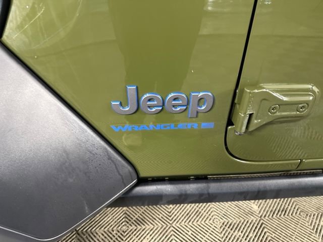 Used 2023 Jeep Wrangler Unlimited w/ Cold Weather Group image 10