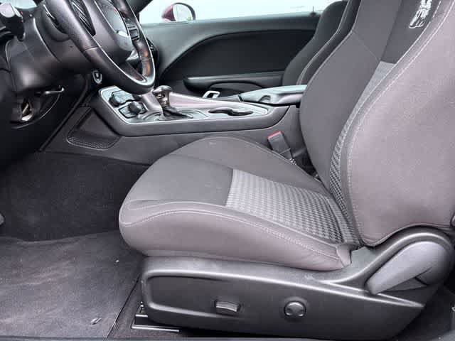 Used 2022 Dodge Challenger R/T Scat Pack RWD image 18