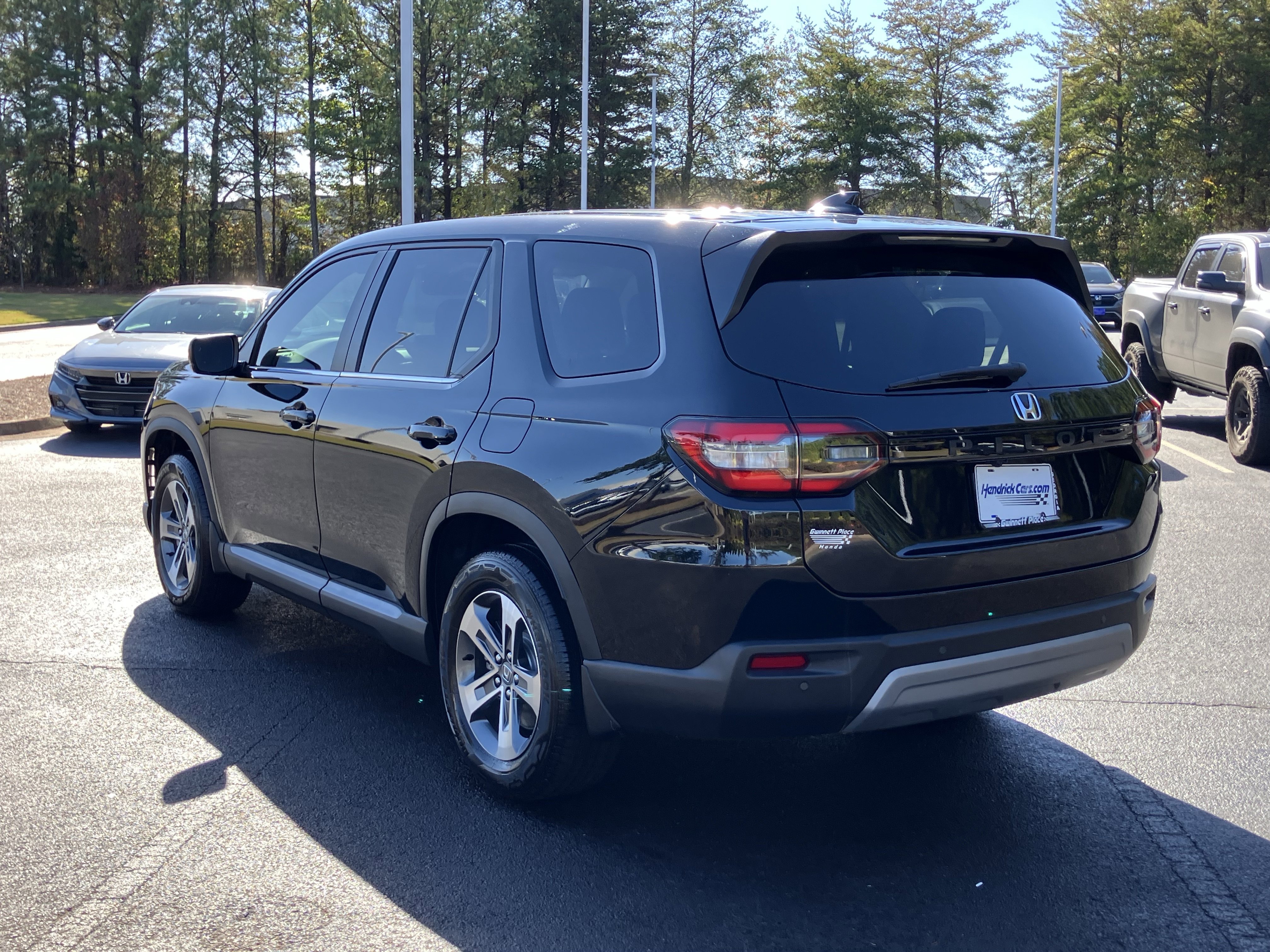 Certified 2025 Honda Pilot EX-L image 8