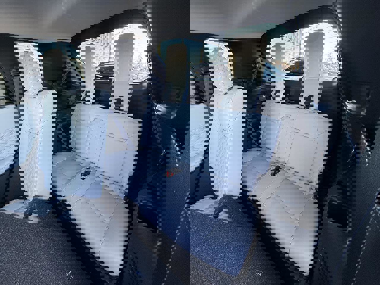 Used 2024 Mitsubishi Outlander SEL image 38