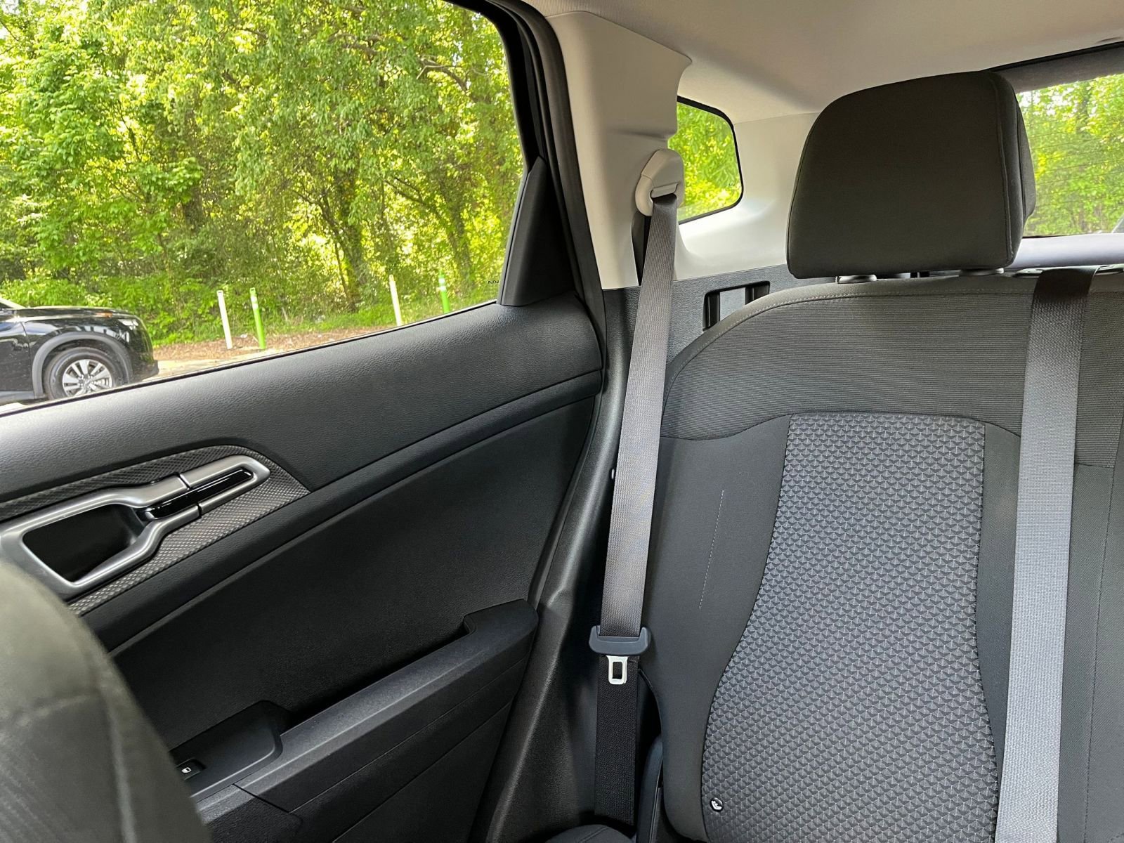 Used 2025 Kia Sportage LX FWD image 38