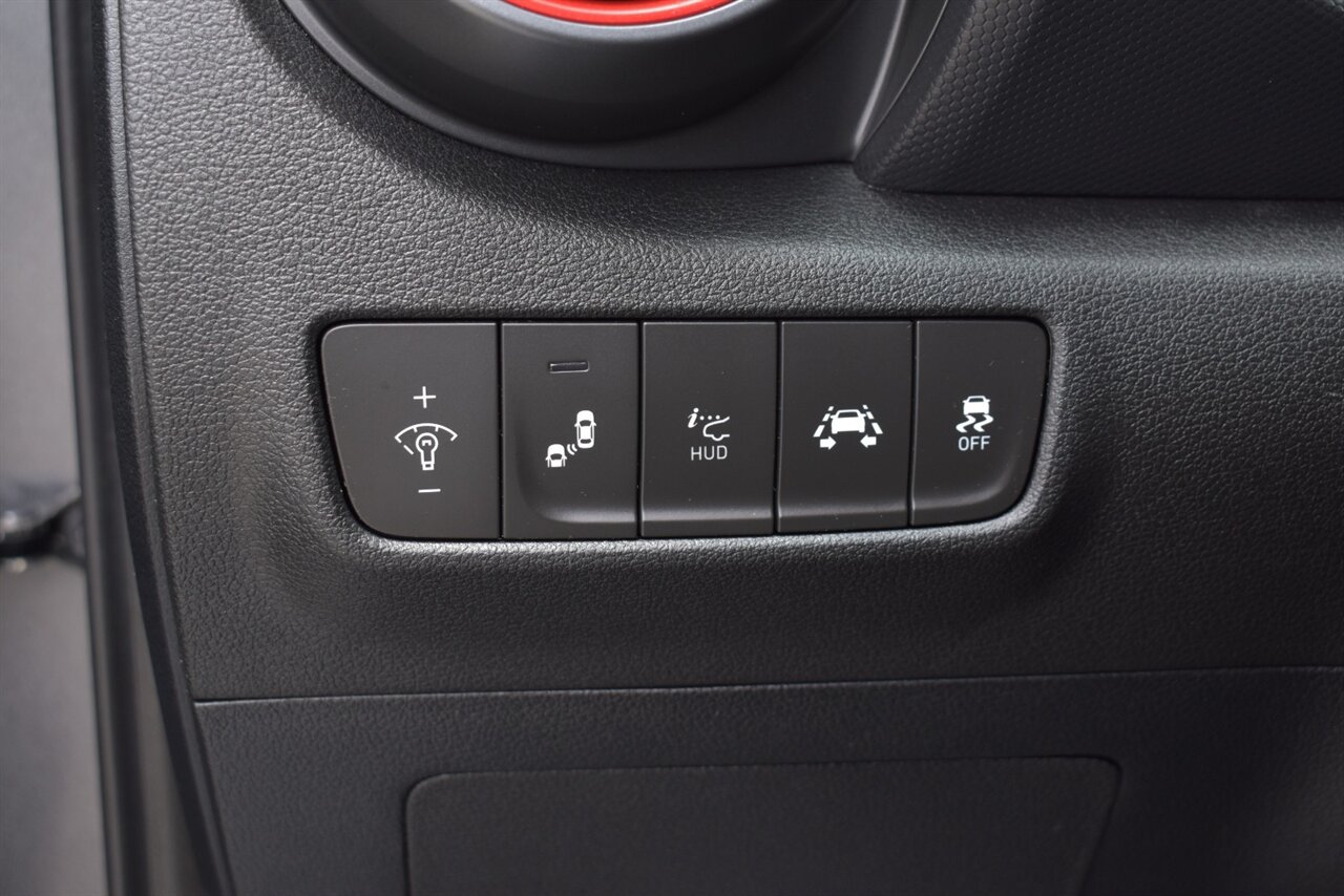 Used 2019 Hyundai Kona Ultimate AWD/4WD image 17