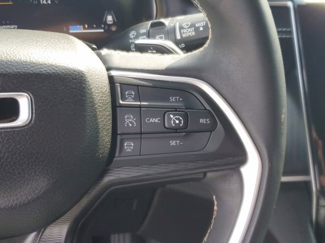 Used 2023 Jeep Grand Cherokee L Laredo AWD/4WD image 24