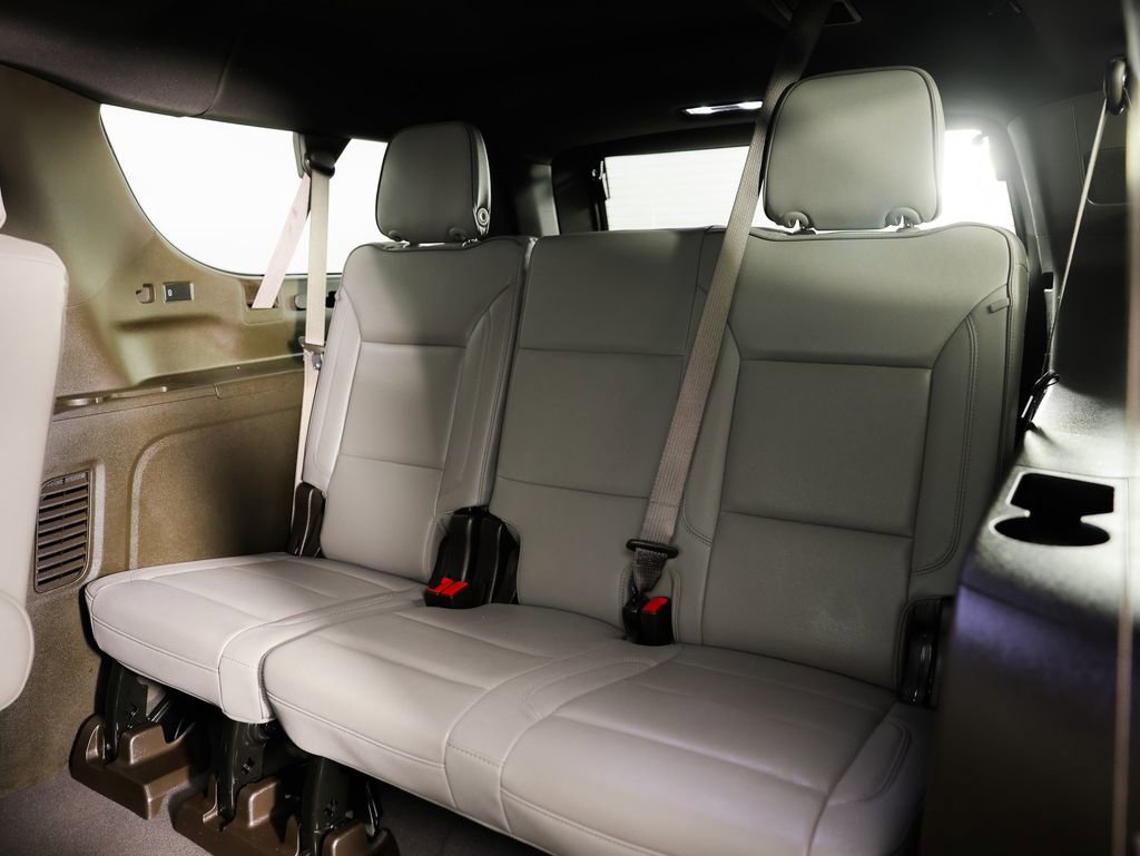 Used 2025 GMC Yukon XL Elevation image 23