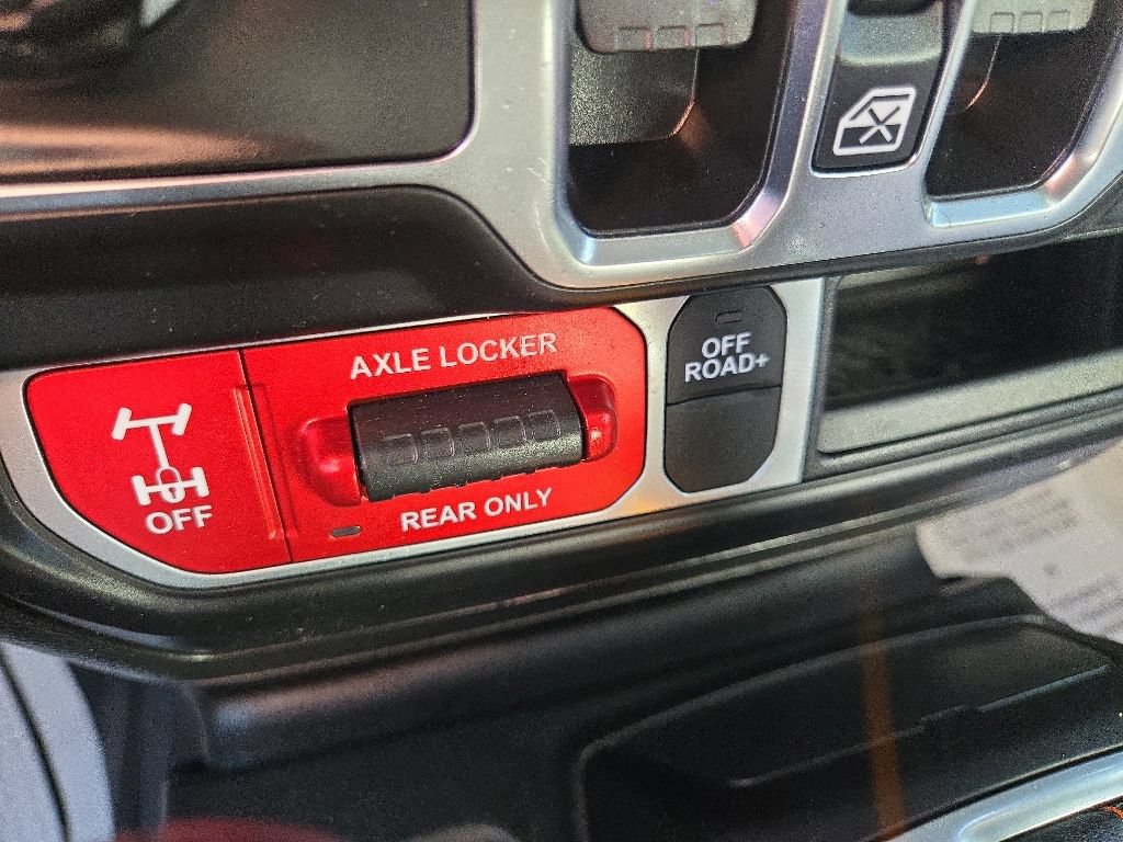 Used 2023 Jeep Gladiator Mojave w/ Cold Weather Group AWD/4WD image 68