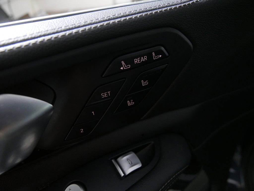 Used 2019 BMW X7 xDrive40i w/ Premium Package image 16