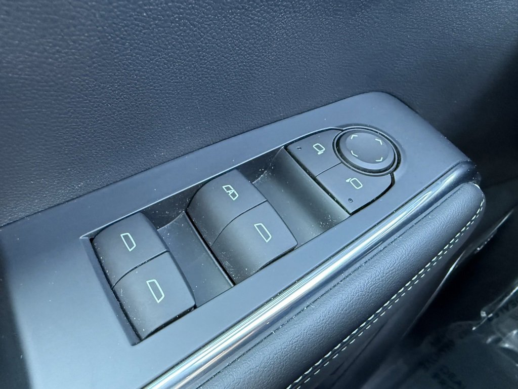 Used 2024 GMC Acadia Elevation image 22