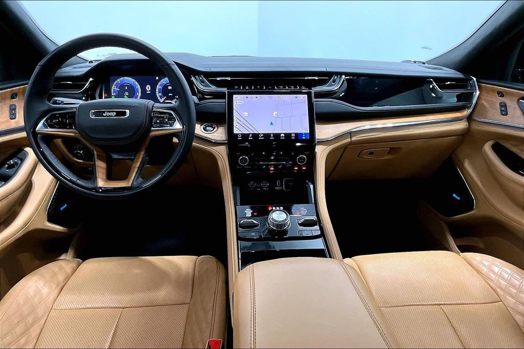 Used 2025 Jeep Grand Cherokee L Summit image 18