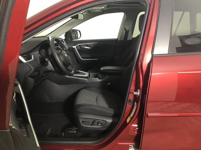 Used 2023 Toyota RAV4 XLE image 9