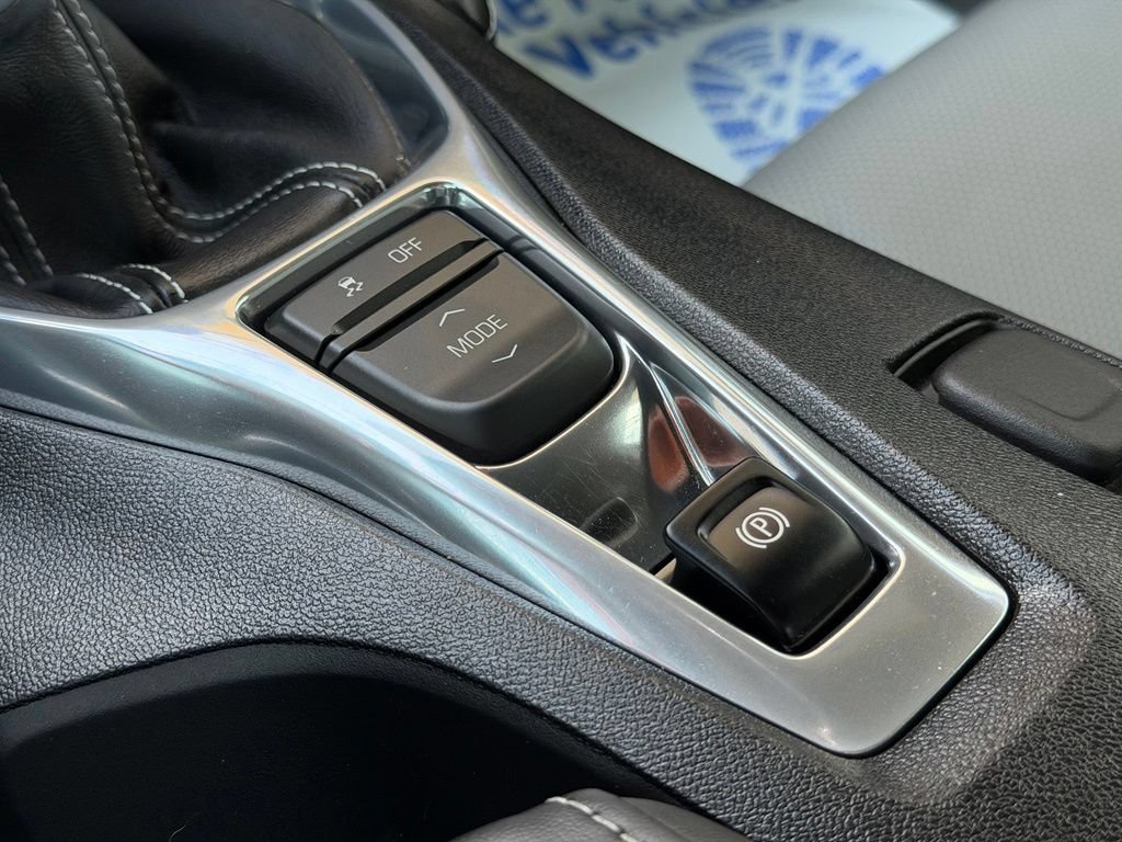 Used 2018 Chevrolet Camaro SS w/ LPO, Ground Effects Package RWD image 44