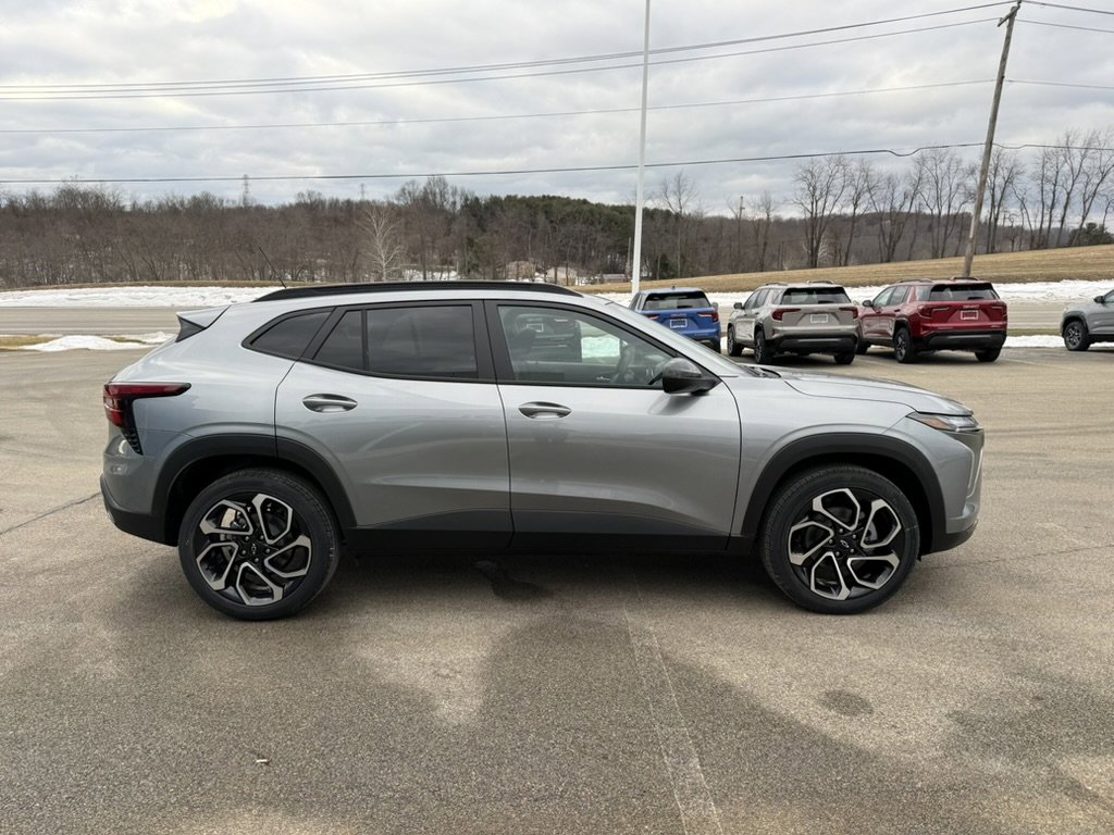 New 2026 Chevrolet Trax RS w/ Sunroof Package image 6
