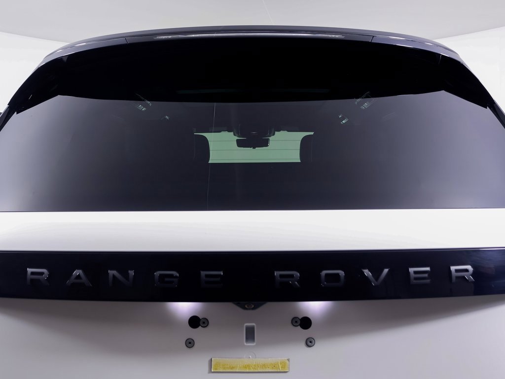 Used 2024 Land Rover Range Rover SV image 14
