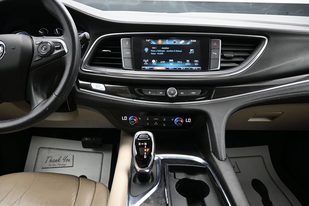 Used 2018 Buick Enclave Essence AWD/4WD image 18