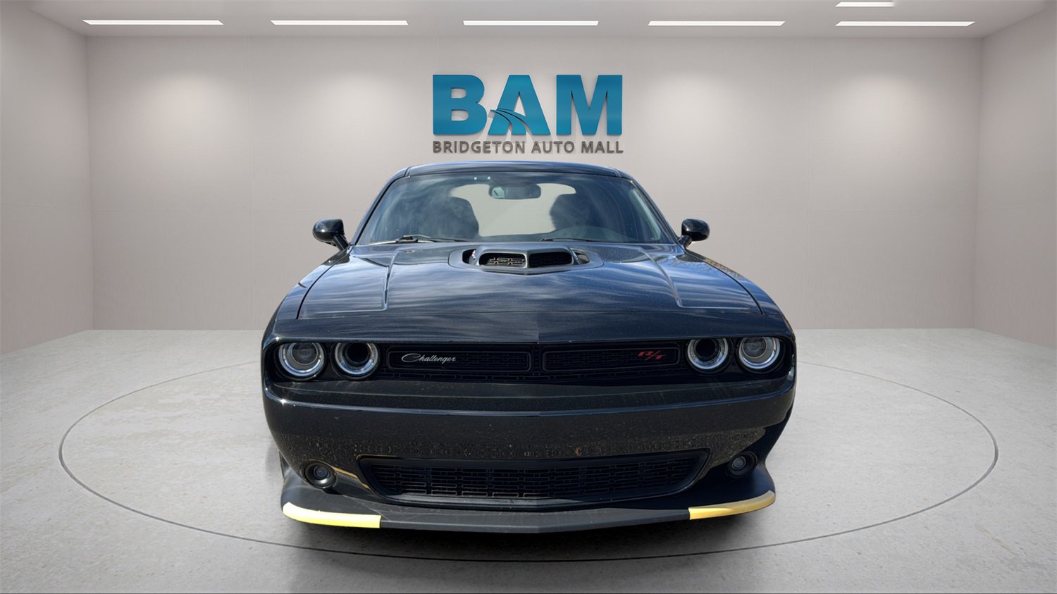 Used 2019 Dodge Challenger R/T Scat Pack w/ Shaker Package image 2