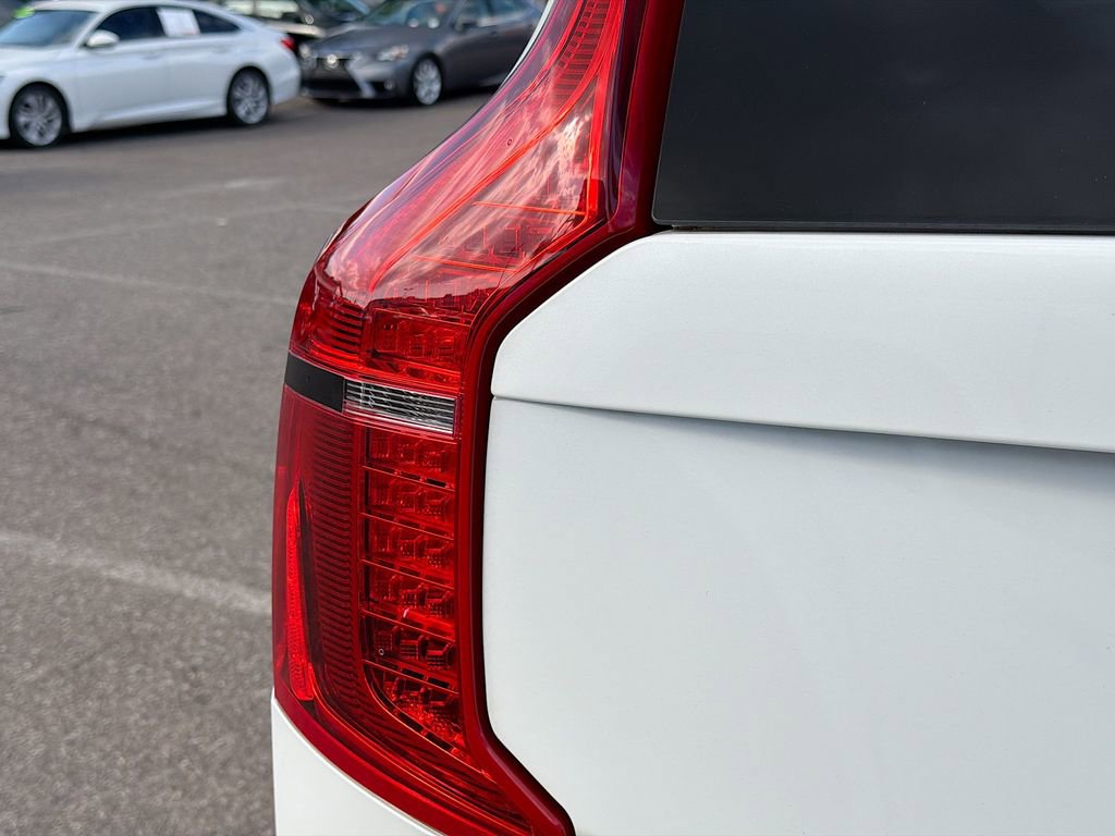 Used 2018 Volvo XC90 T6 Momentum w/ Convenience Package image 10