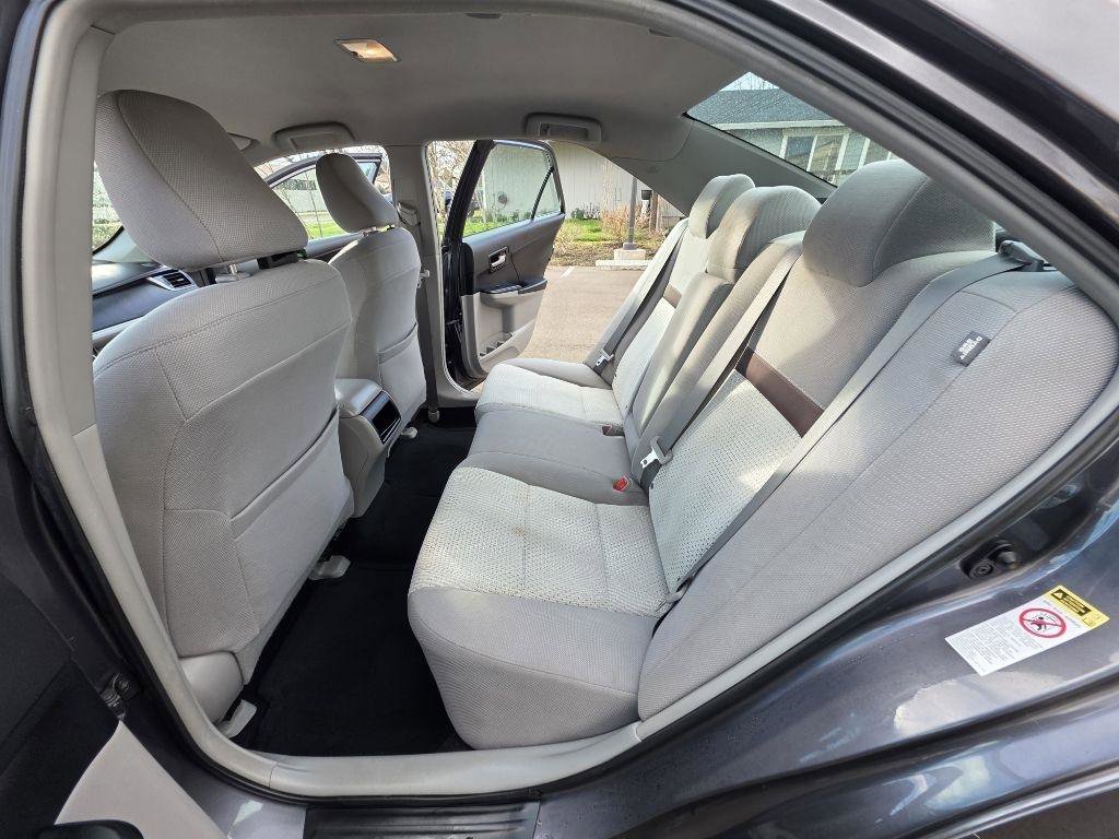 Used 2012 Toyota Camry LE image 17