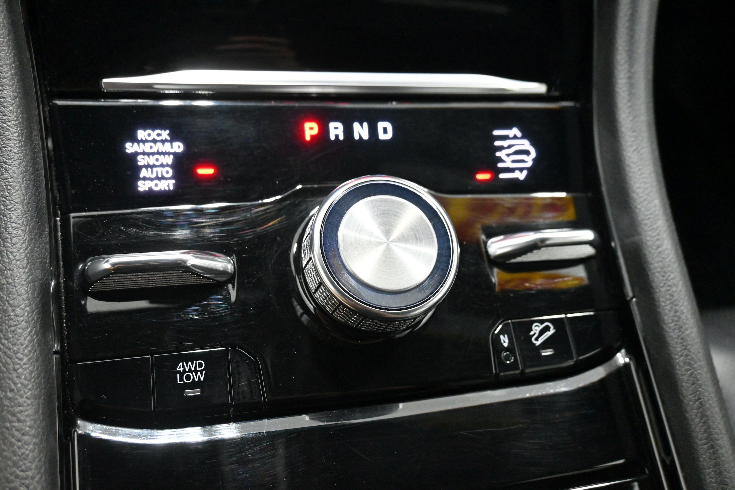 Used 2021 Jeep Grand Cherokee L Overland w/ Luxury Tech Group IV AWD/4WD image 23