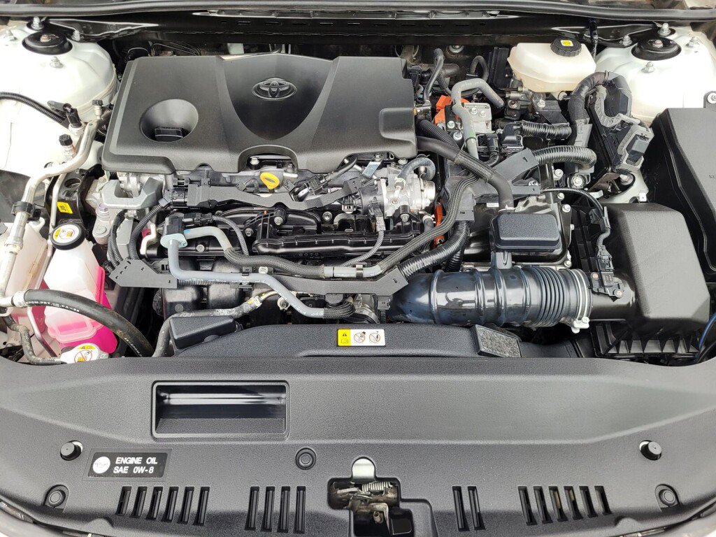 Used 2025 Toyota Camry LE FWD image 9
