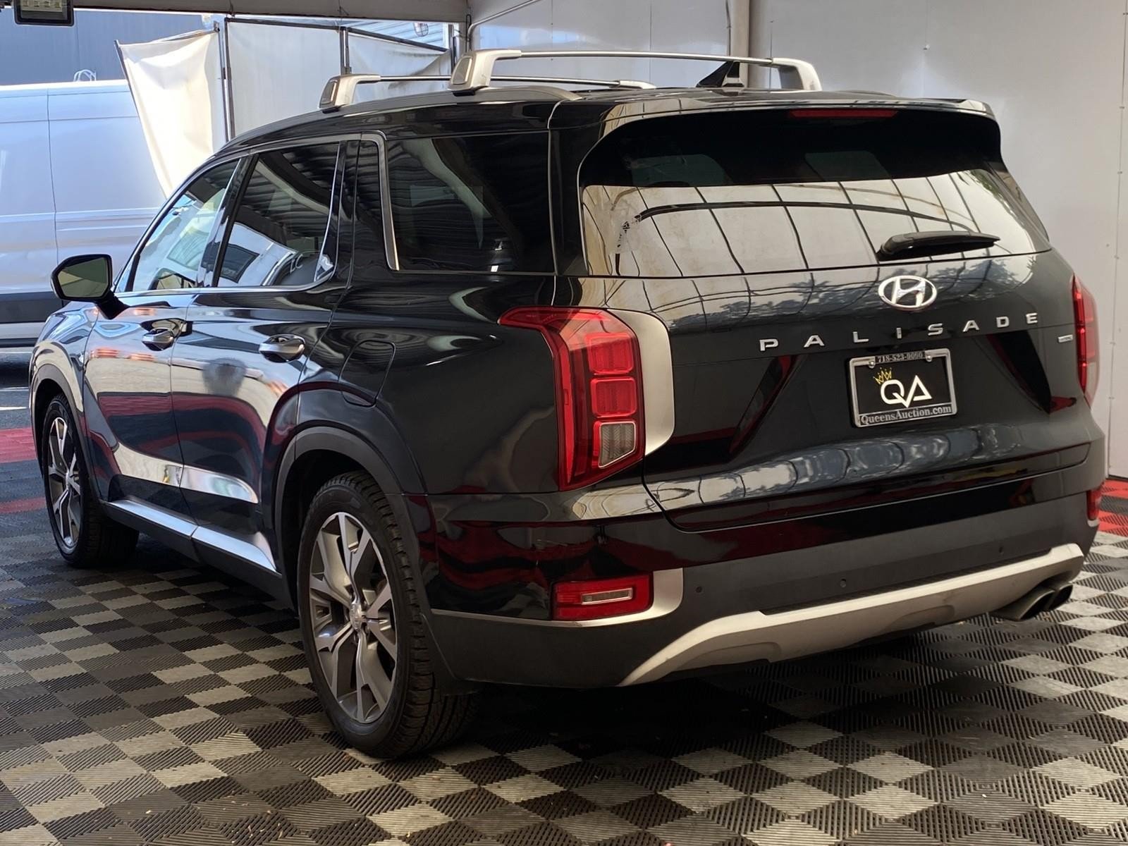 Used 2020 Hyundai Palisade SEL w/ Winter Weather Package AWD/4WD image 4