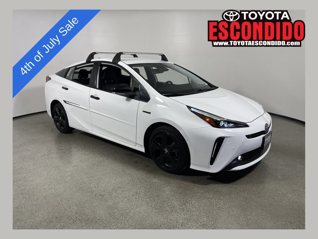 Certified 2022 Toyota Prius FWD image 1