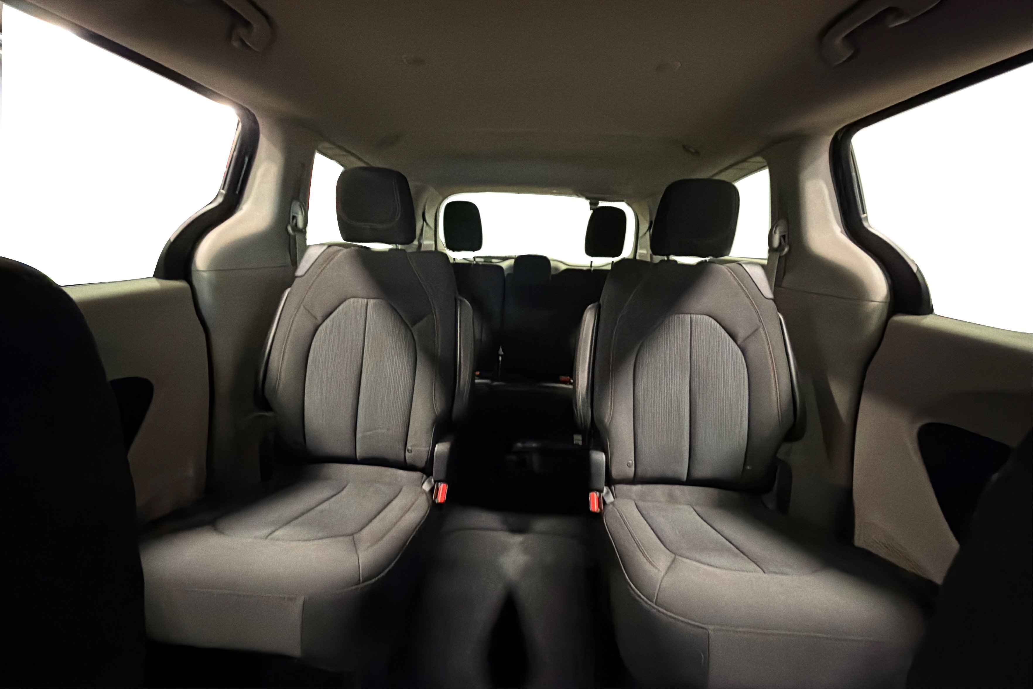 Used 2017 Chrysler Pacifica LX w/ Tire & Wheel Group FWD image 40