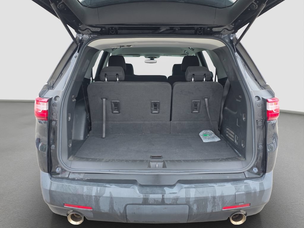 Used 2020 Chevrolet Traverse LS FWD image 17